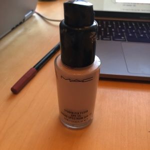 Mac Studio Fix Foundation in NW10